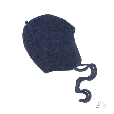 Die Fleecemütze aus zertifizierter Wolle bietet idealen Schutz für die kalte Jahreszeit.dunkelblau