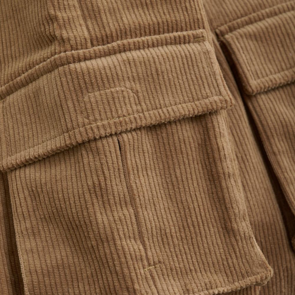 Cordhose in braun von Minymo mit seitlichen Taschen, Nahaufnahme Taschen