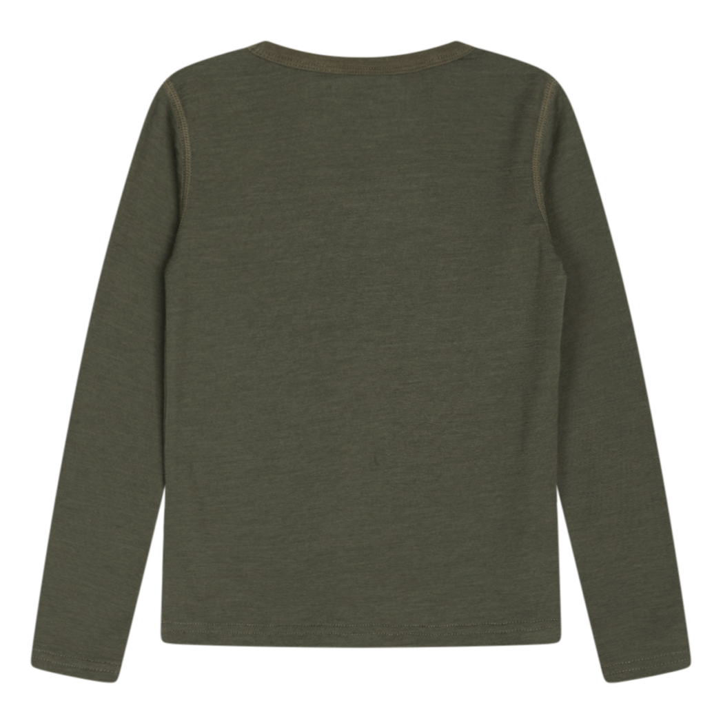 Das Shirt ist aus einem toller Materialmix. Es ist unifarben und perfekt für den Zwiebellook gemacht. teal-leaf