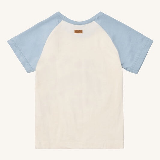 Rückansicht des Kinder-T-Shirts aus weicher Baumwolle