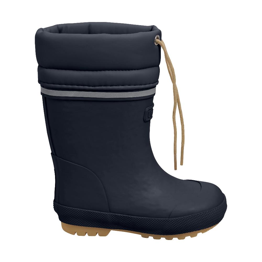 Coole Gummistiefel von CeLaVi. Die Gummistiefel bestehen zu 100 % aus wasserdichtem Naturkautschuk und sind innen mit weicher Wolle gefüttert. 