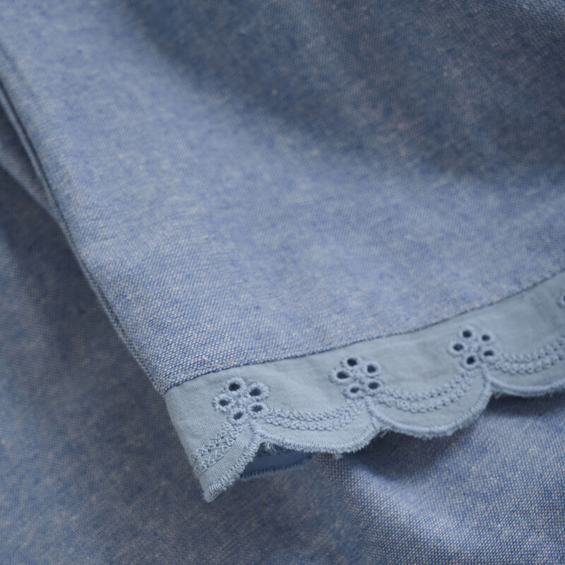 Blau denim Short von Creamie mit Lochmuster, Nahaufnahme