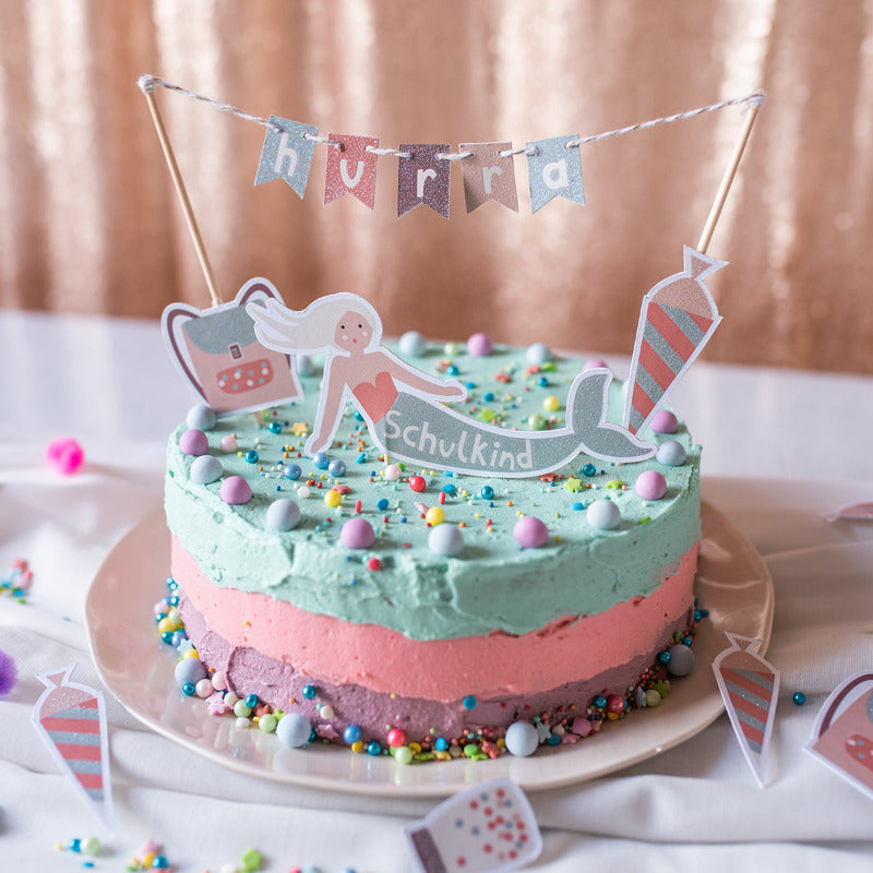 girlande für kuchen mit den Worten Schulkind, und hurra. Motiv: Meerjungfrau