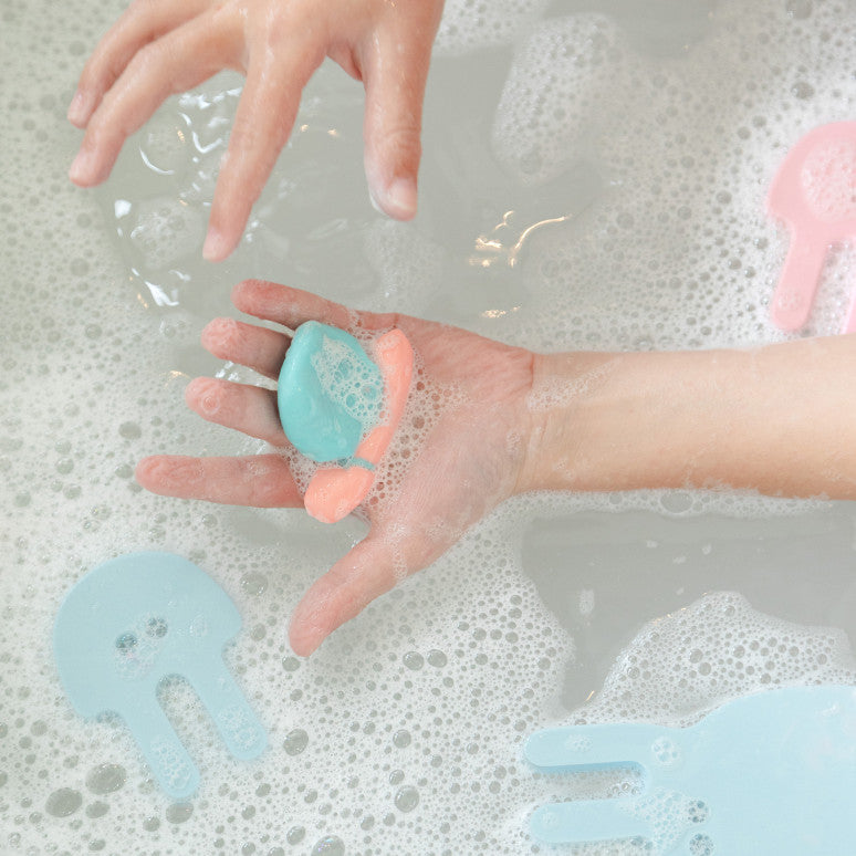Kinderkram-green--and-red-bath-shower-dough-set