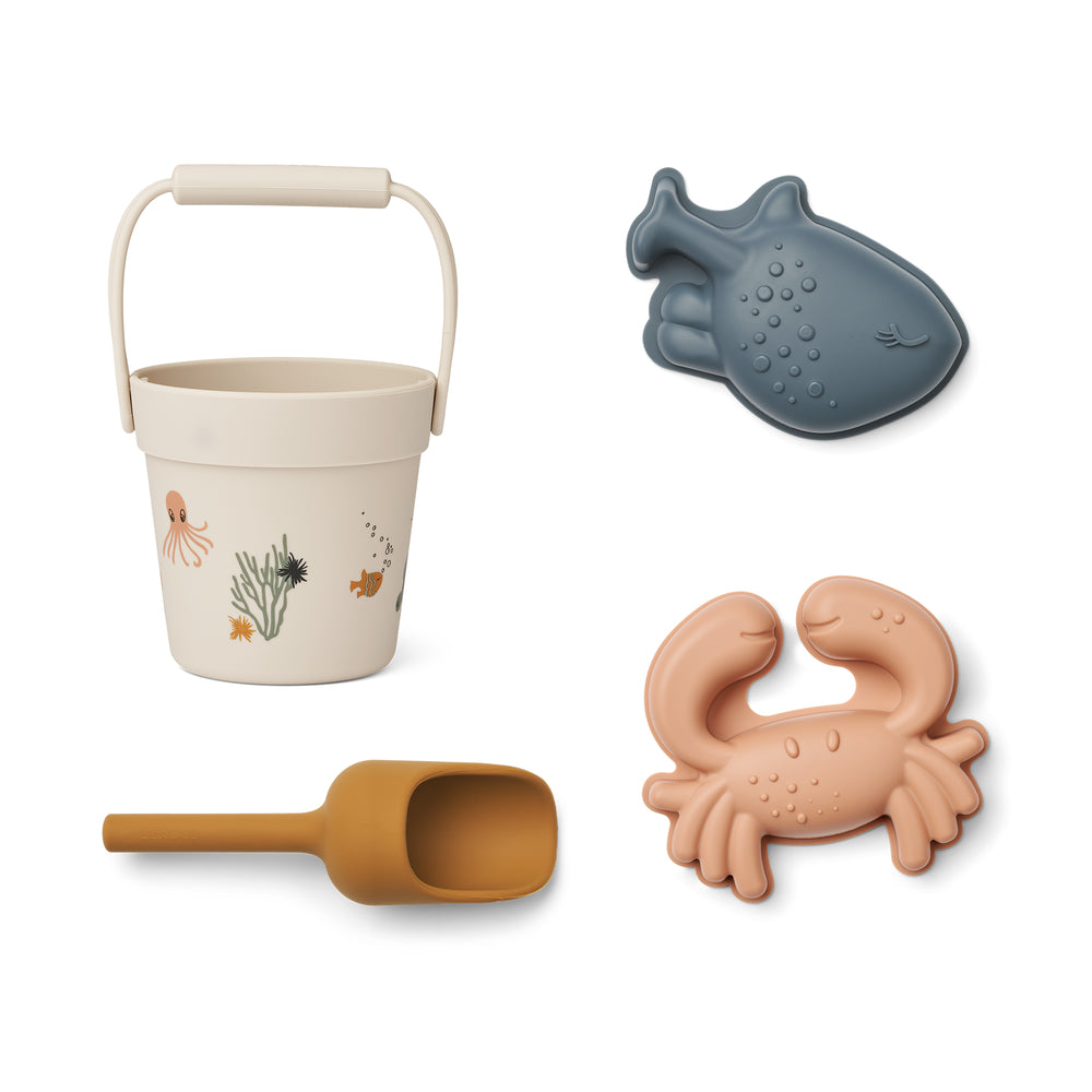 Sandspielzeug-Set mit Eimer, Schaufel und Formen