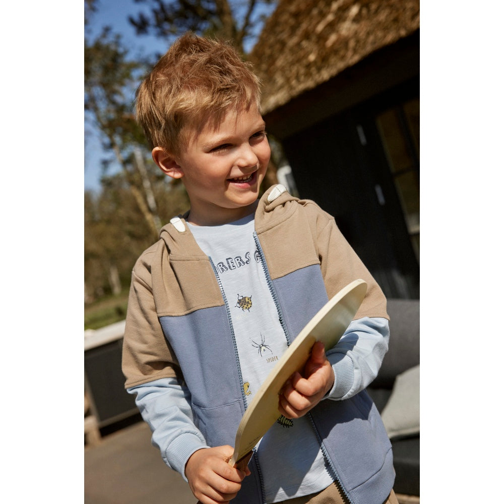t-shirt mit insekten von minymo und cardigan lifestyle
