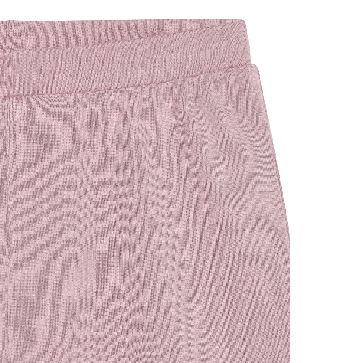 Mädchen Pyjama, Blumen in Rosa und Short in Flieder. Ein besonderes Highlight ist das liebevoll gestaltete Shirt: Detailreich gezeichnete Blumen zieren den Stoff und machen es zu einem echten Hingucker. Durch sein stilvolles Design lässt es sich auch perfekt mit Jeans oder Shorts kombinieren – ein Pyjama, der auch am Tag eine tolle Figur macht!