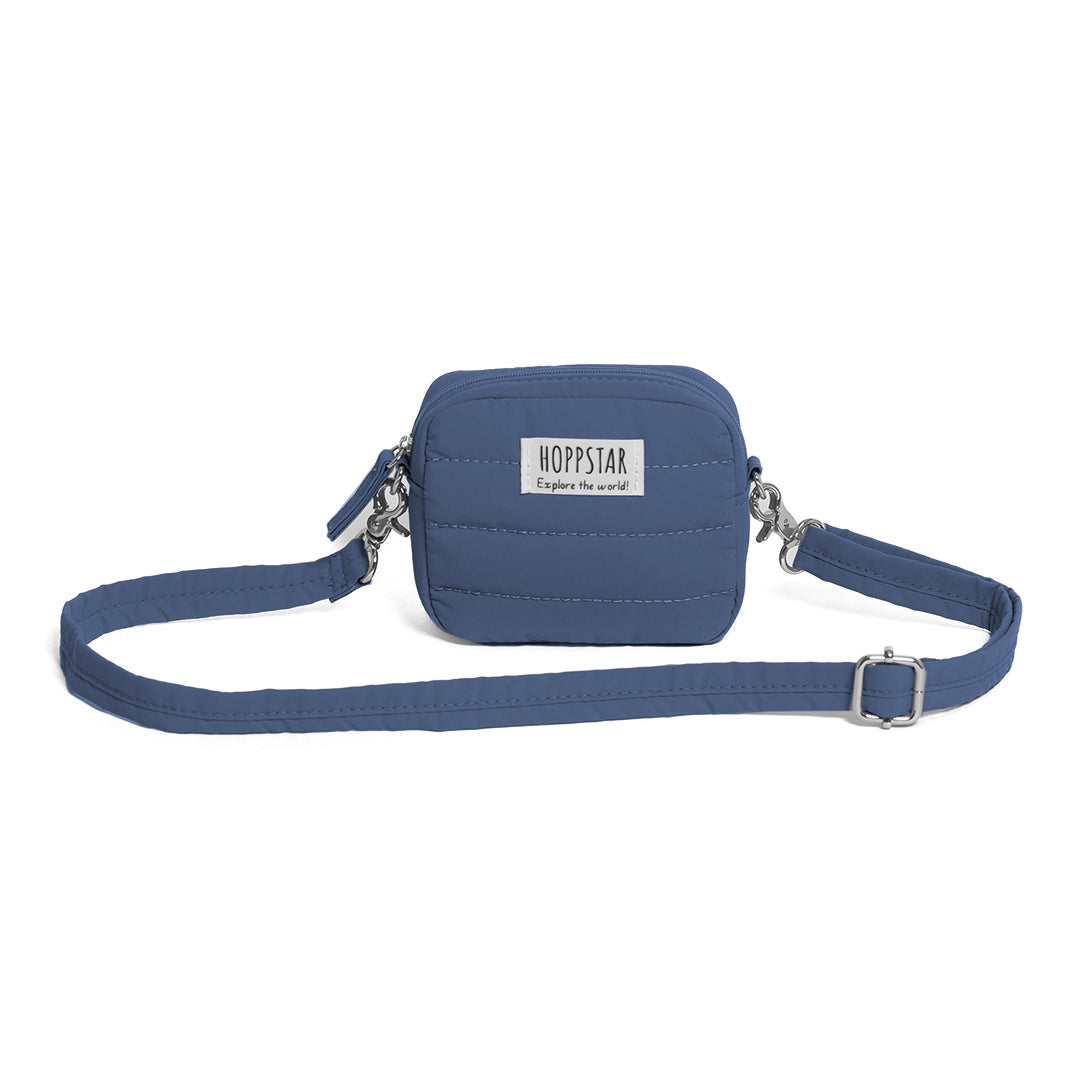 
Diese super stylishen Tragetaschen für deine Hoppstar Kamera bieten Schutz vor Staub, Stößen und Kratzern. Sie bieten Platz für deine Kamera, das Zubehör und noch viel mehr!