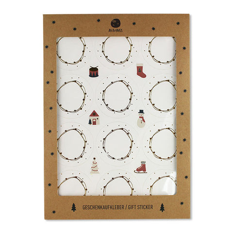 Bastle dir deinen eigenen Adventskalender mit dem Sticker Set von Ava & Yves.  Verpacke 24 kleine Überraschungen in den hübschen Geschenktütchen von Ava & Yves und beklebe sie mit den 24 passenden Stickern - fertig ist der eigene Kalender!  Inhalt: 24 Sticker.