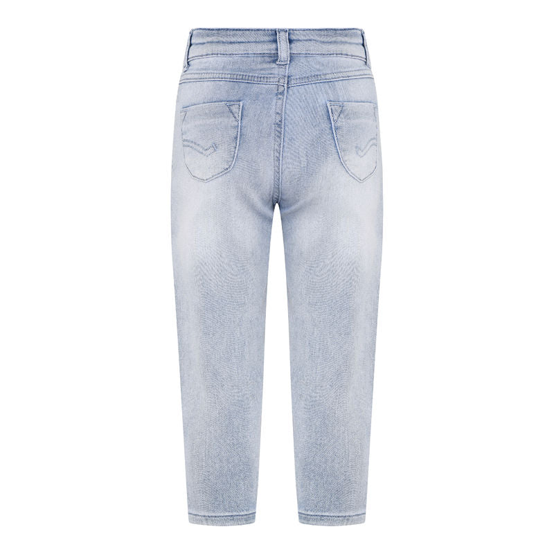 Die Jeans von Minymo hat eine helle Waschung. Sie lässt sich toll kombinieren und ist sehr angenehm im Tragekomfort. Pflege: 40 Grad. Nicht Wäschetrockner geeignet.