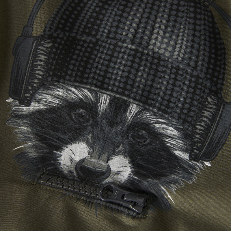 Das Sweatshirt hat einen coolen Waschbär auf der Brust aufgedruckt mit einer Mütze. Das Highlight ist, dass man einen Reißverschluss öffnen kann, wo sich die Zunge des Waschbären versteckt.