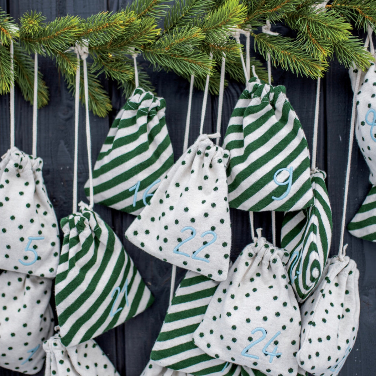 Adventskalender Säckchen aus BIO-Baumwolle grün-weiß | Ava & Yves