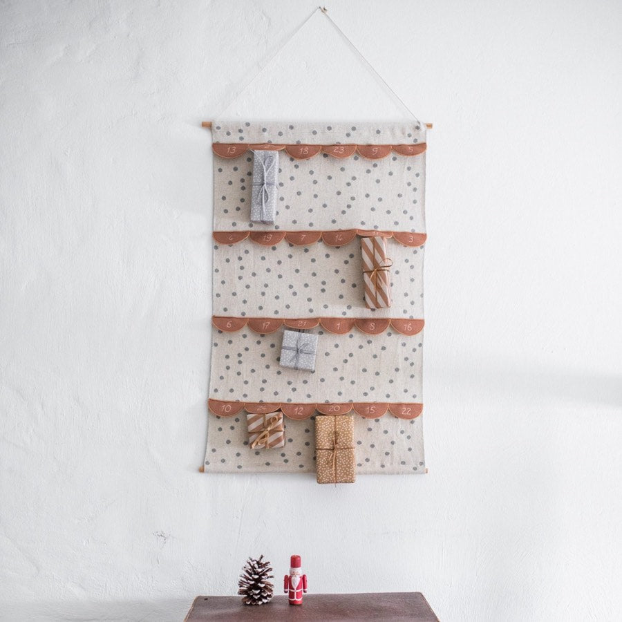 Adventkalender Wandbehang Sugar aus Biobaumwolle  | ava & yves