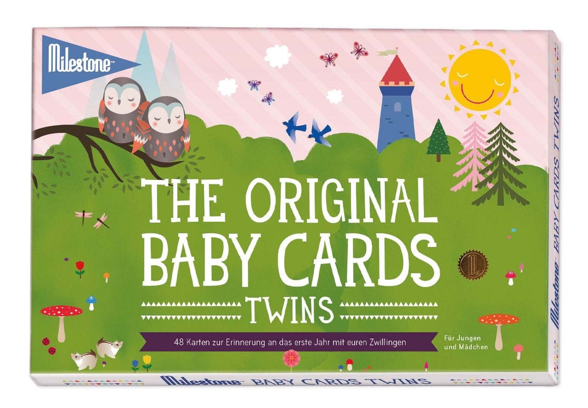 Diese besondere Version der Baby Cards ist speziell für Zwillingseltern entworfen worden, um die besonderen Momente von Zwillingen festzuhalten. Wann hat Ihr Baby das erste Mal gelächelt, gesessen, durchgeschlafen? 