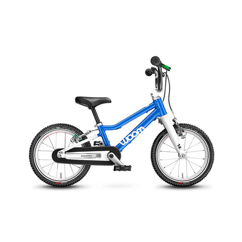 Das 14“-Modell woom2 ist das erste vollwertige Fahrrad der WOOM-Familie und mit seiner einzigartigen Anfänger-Geometrie auch ein Novum im Fahrrad-Mikrokosmos. Der flache Sitzwinkel, die kurzen Kurbeln und das tiefe Tretlager erleichtert das Absetzen der Füße auf dem Boden, ganz ohne dass das Kind seitlich aus dem Gleichgewicht gerät. Das schafft das ideale Bindeglied zwischen Laufrad und pedalgetriebenem Fahrrad und erleichtert das Erlernen des Bewegungsablaufes ungemein - und das auch ganz ohne Stützräder.
