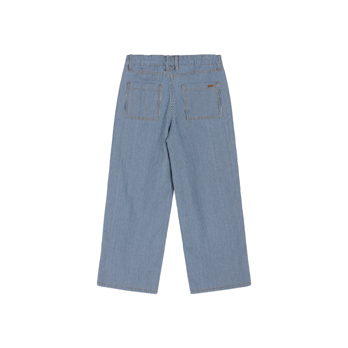 Die Hose ist weit geschnitten und ist gestreift. Sie hat 2 Seitentaschen. Sehr angenehmer, lässiger Schnitt. Die Hose lässt sich toll kombinieren, egal ob lässig oder schick.