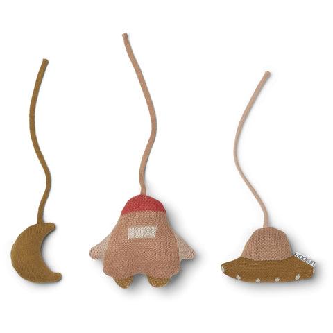 Süßes Strickspielzeug von Liewood für den Spielbogen, die Babyschale oder Kinderwagen zum Anhängen.