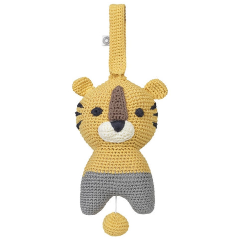 Spieluhr Tiger Hella von Franck & Fischer Hella, handgehäkelt und eine besonders liebevolle Spieluhr zum Beruhigen Ihres Babys. Zieht man an dem kleinen Bommel, erklingt Schuberts Wiegenlied. 