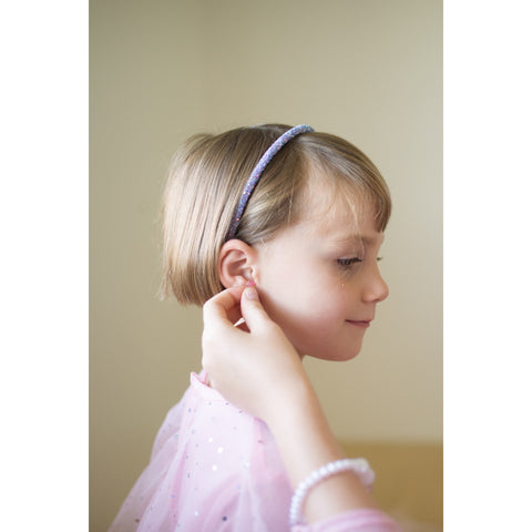 30 Paar Ohrringe zum Anstecken! Jeden Tag im Monat ein anderes Paar. Mit diesen fantastischen Unterwasser-Ohrringen kannst du den Piercing-Look erreichen, ohne dir die Ohren durchstechen zu lassen.